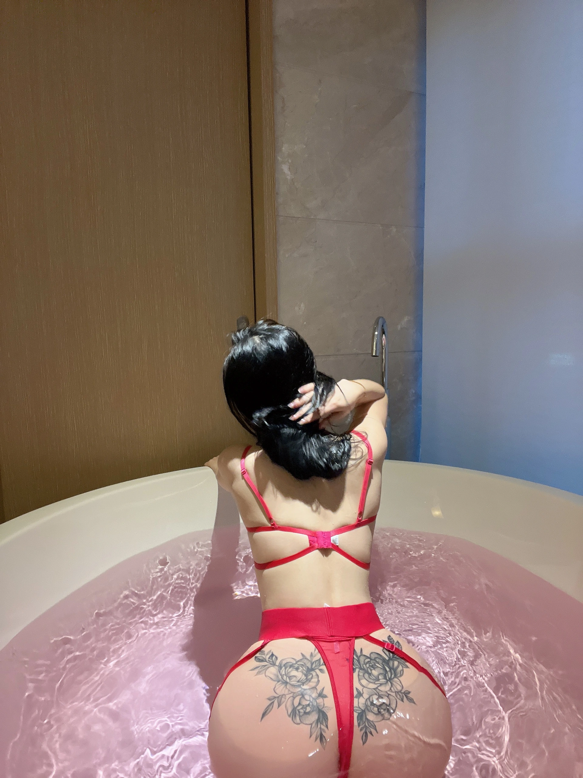 008.左公子666微密圈 –  红色玫瑰 1